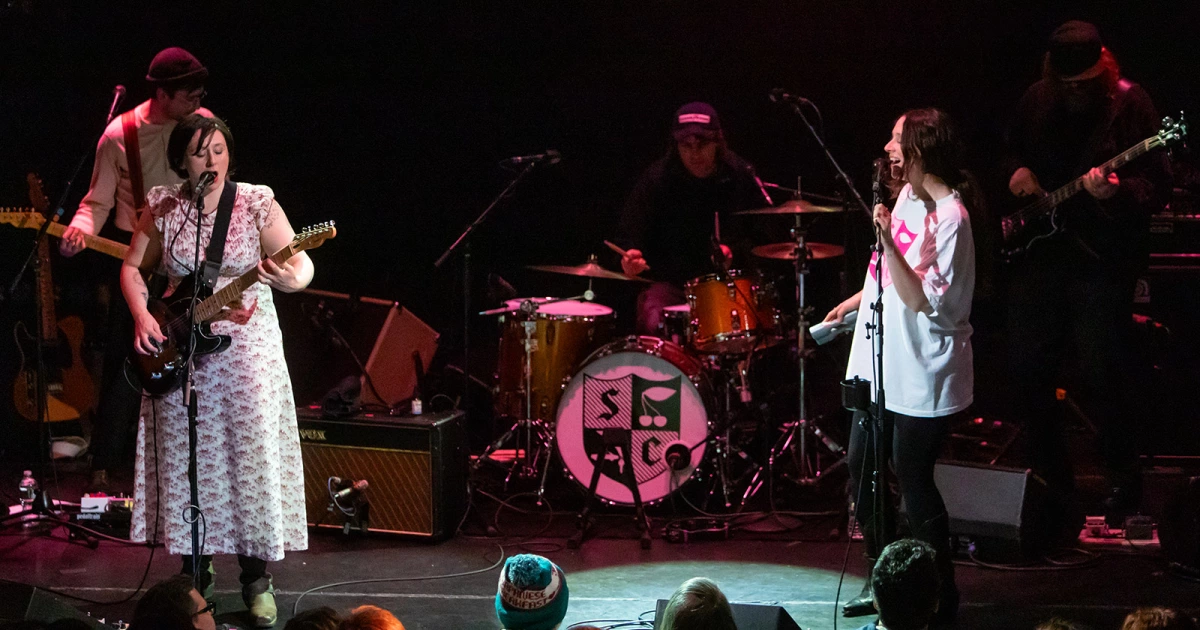Snocaps (Katie & Alison Crutchfield) were a treat at Bowery Ballroom (pics, video, setlist)