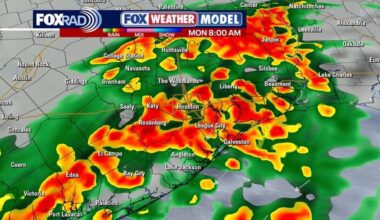 Houston weather: More rain for most of Monday