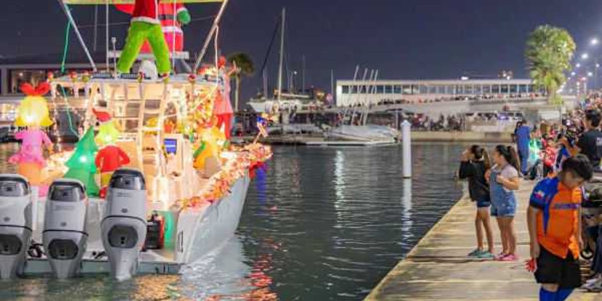 Holiday boat parades + 10 more Texas travel tips in December