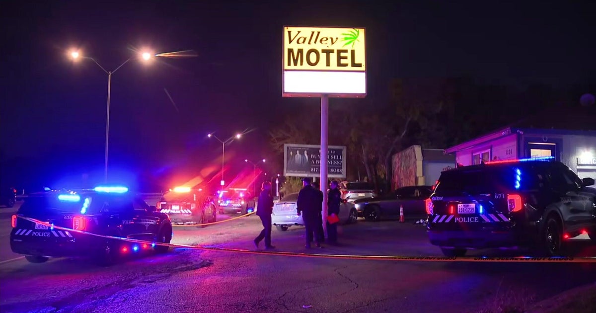 Car theft leads to deadly shooting at Fort Worth motel, police say
