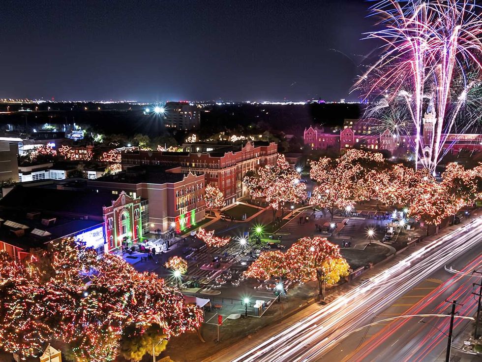 University of the Incarnate Word Christmas lights