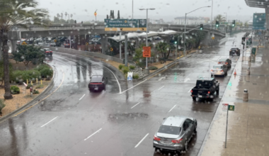 Hundreds of flights delayed at San Diego International Airport on Christmas Eve