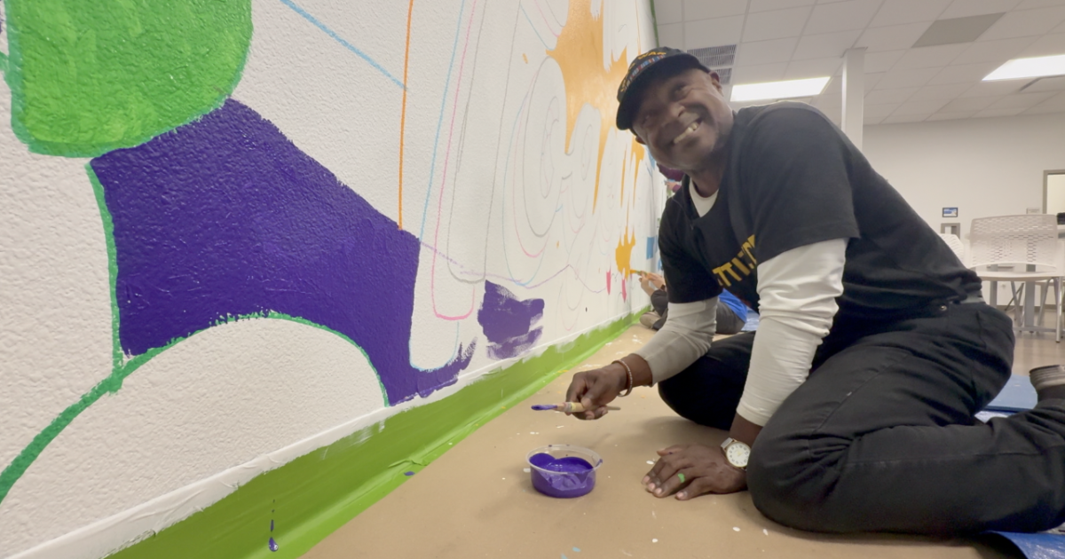 Blank wall becomes a canvas for hope at transitional housing center
