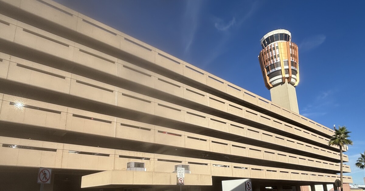 Phoenix Sky Harbor introduces new parking system to improve traffic flow
