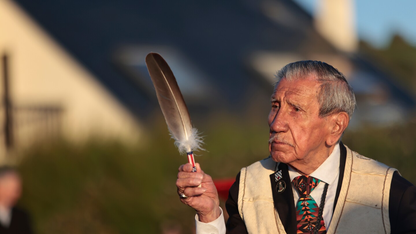 Charles Shay, D-Day Native American veteran, passes away