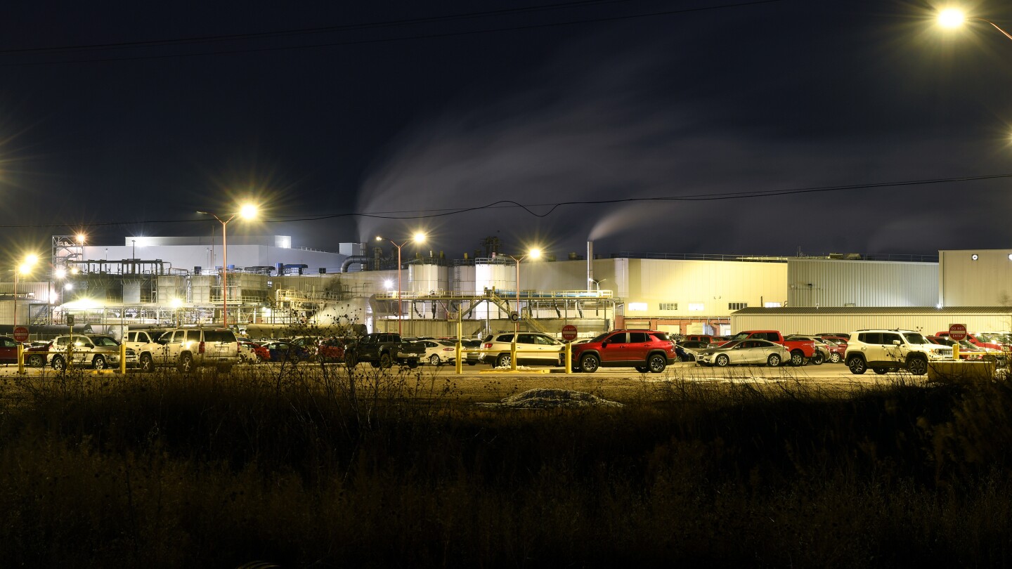 Tyson beef plant closure will lay off 3,200 workers, threatening a small Nebraska town