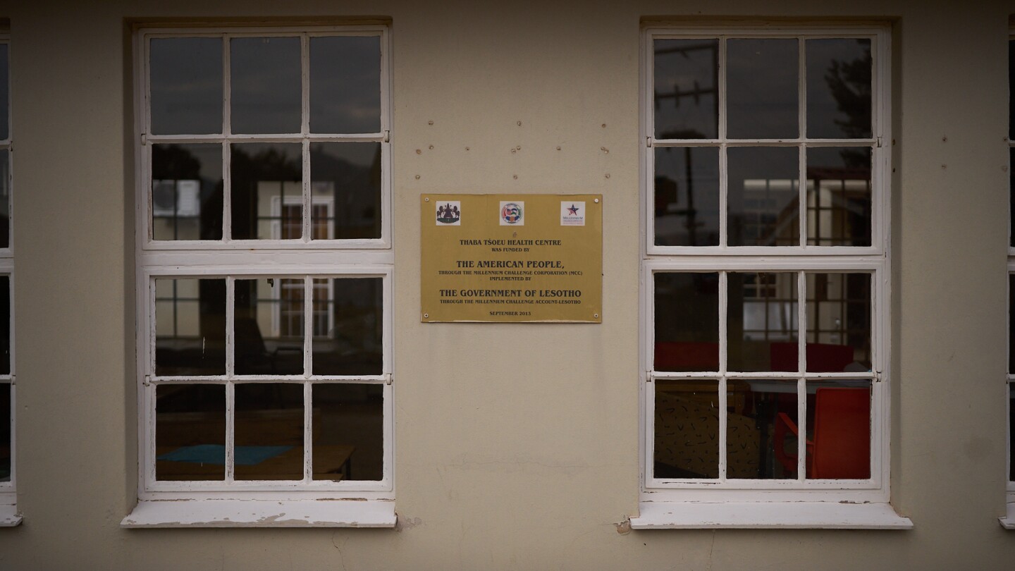 US signs new health deals with 9 African countries