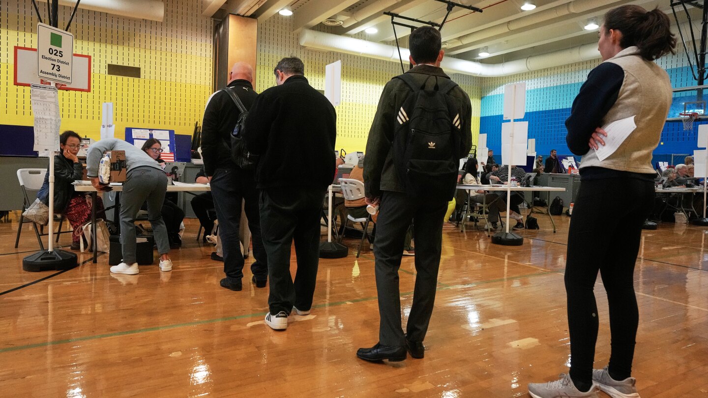 Justice Department sues six more states to get detailed voter data