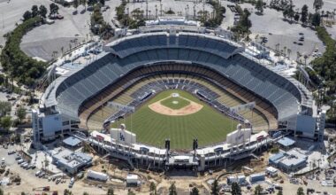 Dodgers tour guides' effort to unionize becomes a contentious battle