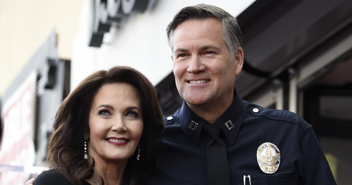No charges for 'Capt. Hollywood'; claims say LAPD mishandled CBS case
