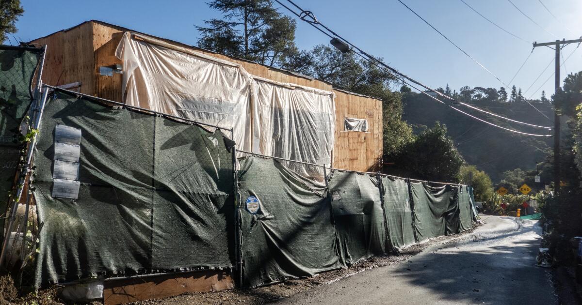 Lawsuit says L.A. City ignored fire safety as it permitted development