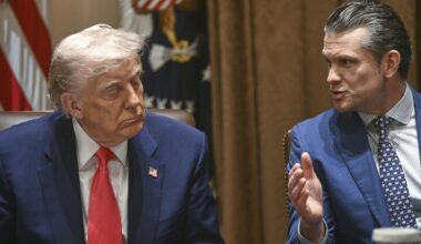 Justices block troop deployment in Chicago; 3 conservatives object