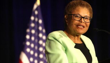 'Both sides botched it.' Bass, in unguarded moment, rips responses to Palisades, Eaton fires