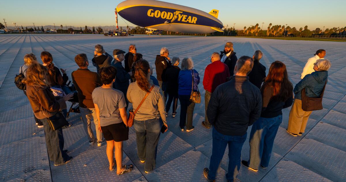 Letters to the Editor: If you get the chance to take a flight on the Goodyear Blimp, take it
