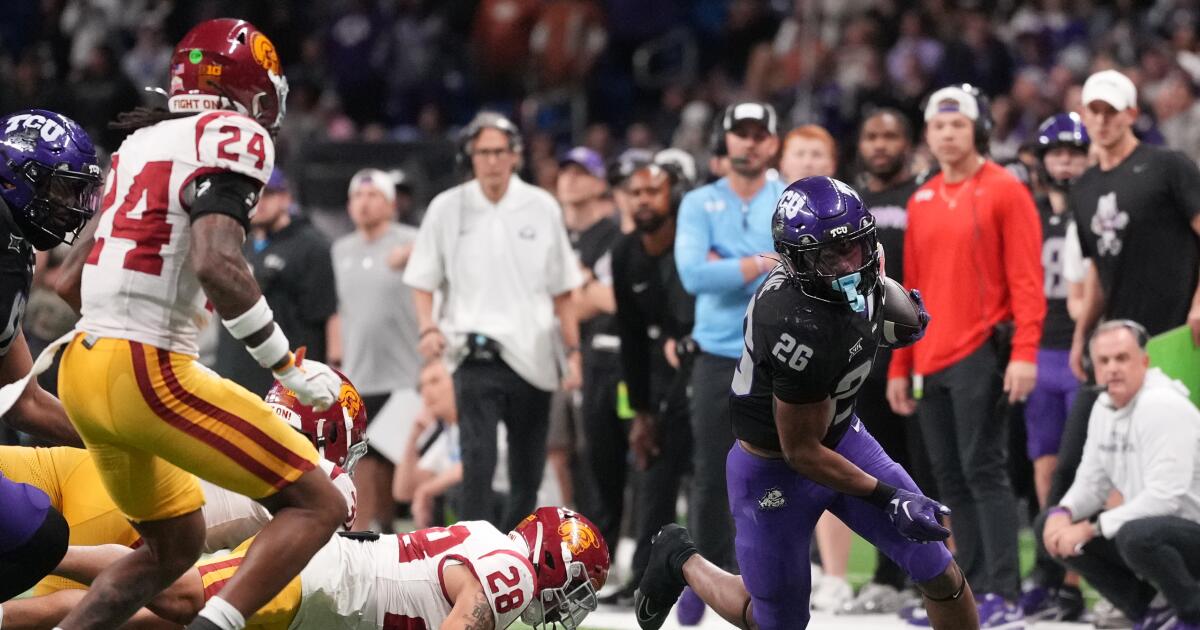 No. 16 USC suffers shocking, walk-off loss to TCU in Alamo Bowl
