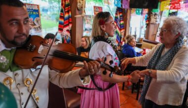 L.A. County offering cash back for shopping local with gift cards