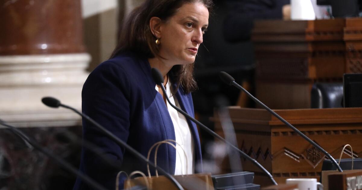 Council gives modest boost to LAPD hiring, amid tensions with mayor