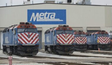 Metra BNSF train strikes vehicle in Hinsdale, woman injured