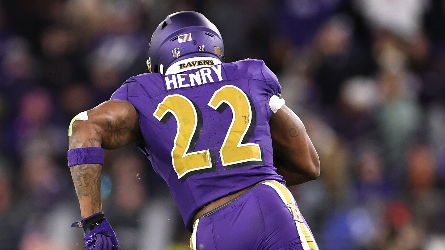 Derrick Henry can become fourth player with seven seasons of 1,000 rushing yards, 10 touchdowns