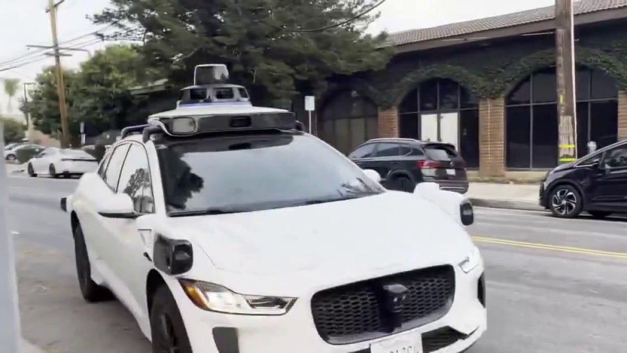 Driverless Waymo taxis begin operating on Los Angeles freeways