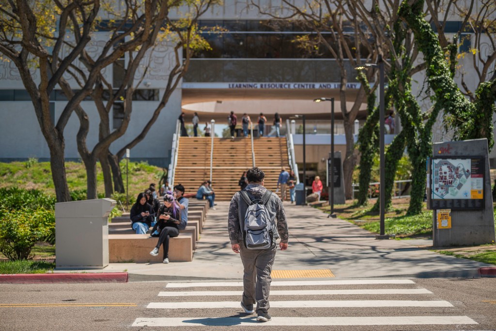 Community college students at Southwestern College in Chula Vista on April 9, 2025. / Photo by Vito di Stefano for Voice of San Diego