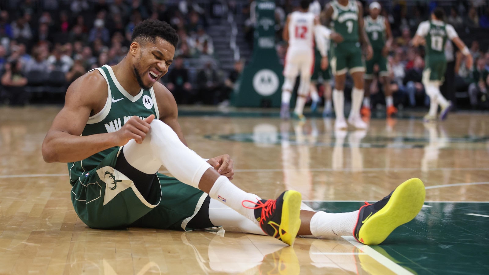 Bucks list Antetokounmpo as questionable for Saturday's game as he nears return from calf strain