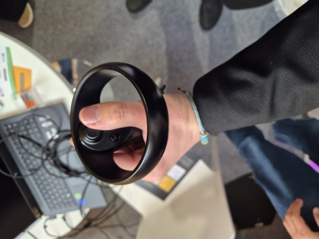 youbiquo leonardo xr controllers