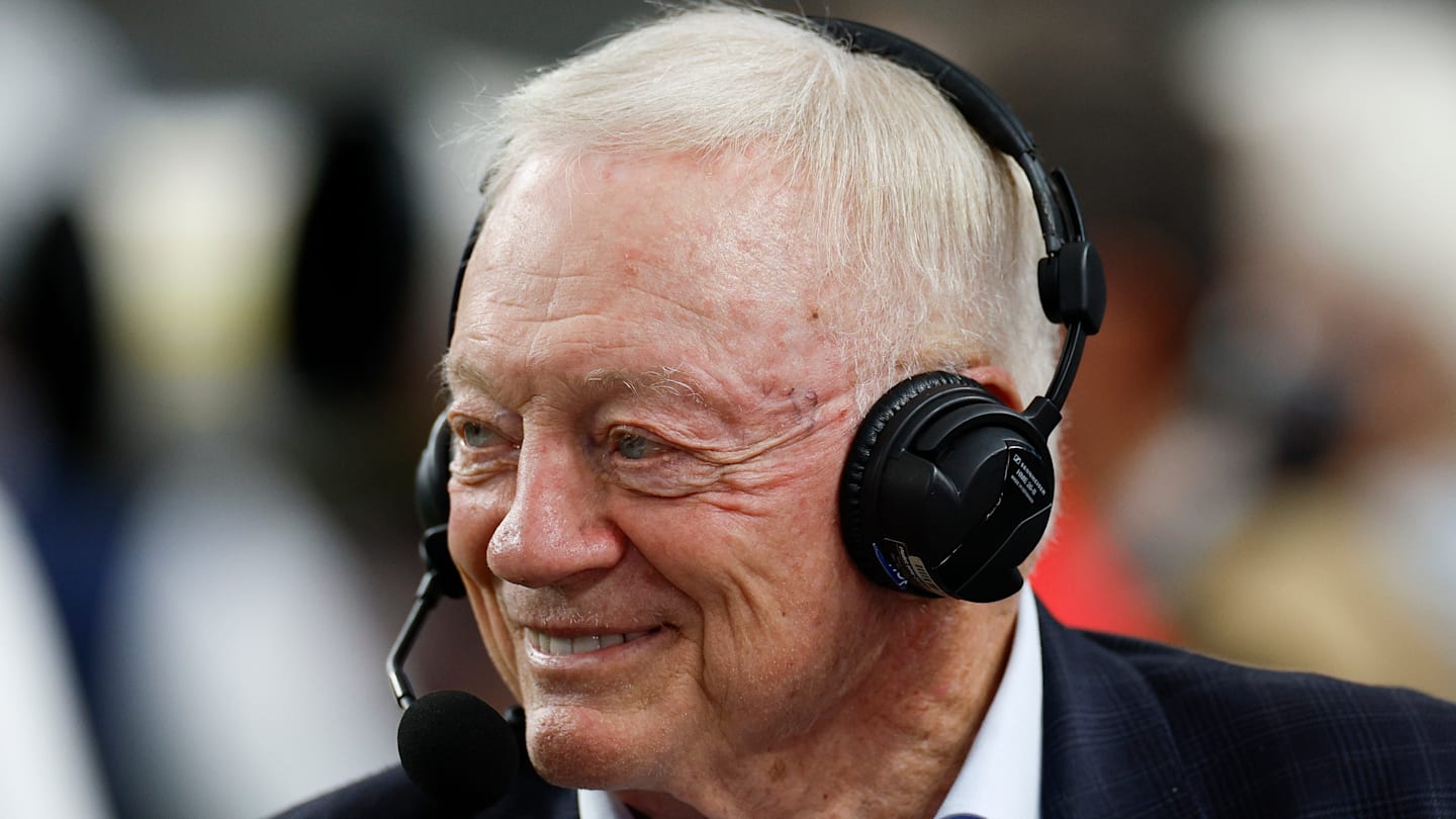 Dallas Cowboys v Las Vegas Raiders