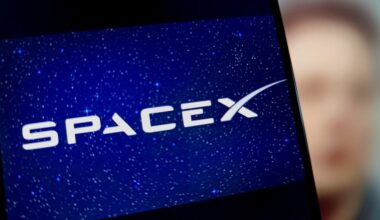 SpaceX Eyes 1 Million Satellites For Orbital Data Center Push