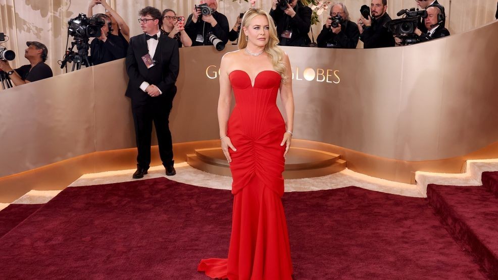 BEVERLY HILLS, CALIFORNIA - JANUARY 11: (FOR EDITORIAL USE ONLY) Alicia Silverstone attends the 83rd Annual Golden Globe Awards at The Beverly Hilton on January 11, 2026 in Beverly Hills, California. (Photo by Monica Schipper/Getty Images)