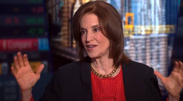 This retirement expert says the US is ‘past the point where we can fix Social Security.’ What she recommends instead