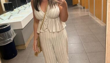 Emilly Murray started using Mounjaro when she was 22st and a size 20, but is now 9st 2lb ¿ and can slip into a size 6