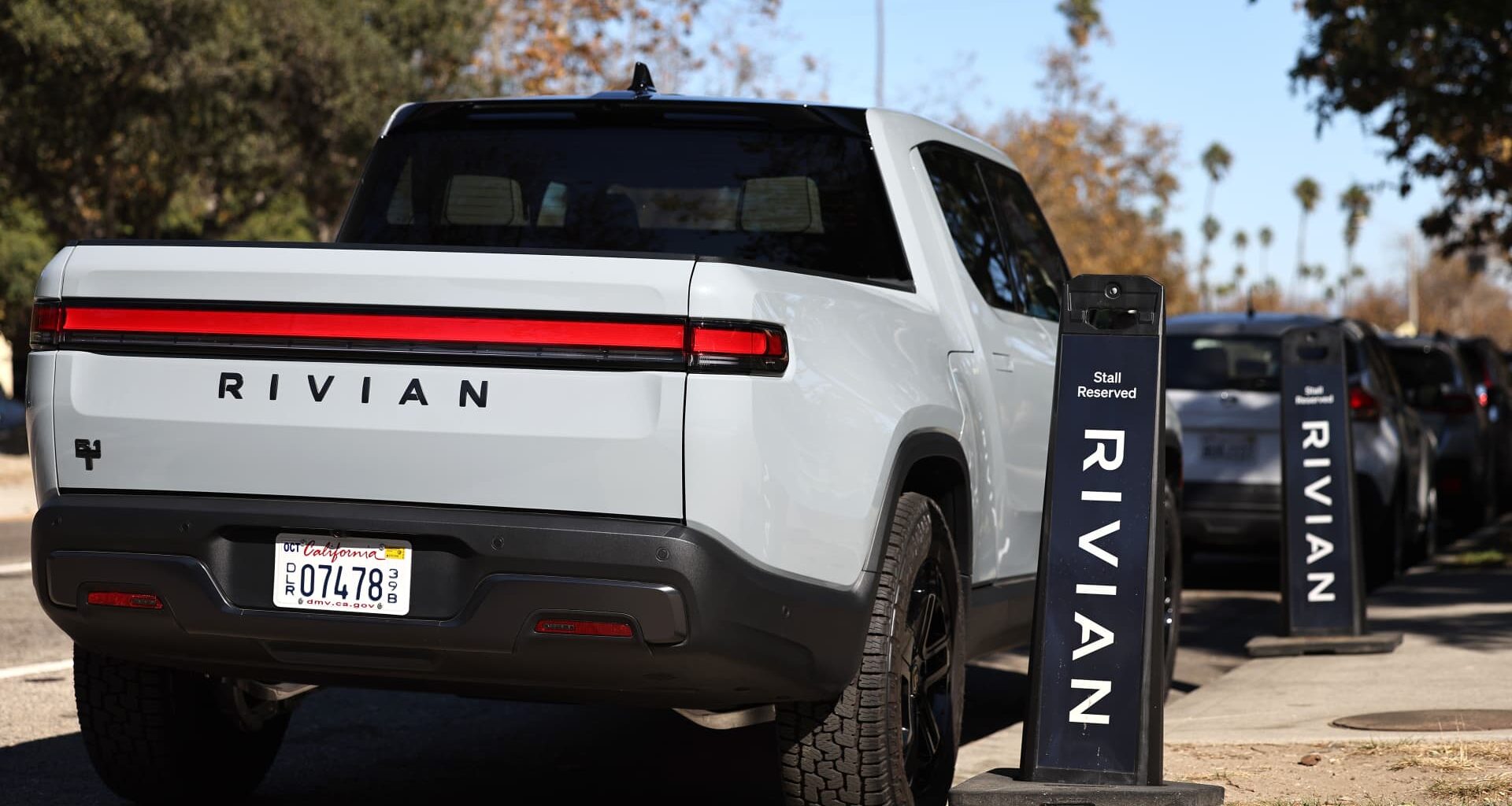 Stocks making the biggest moves midday: BIIB, RIVN, BAC, ABNB