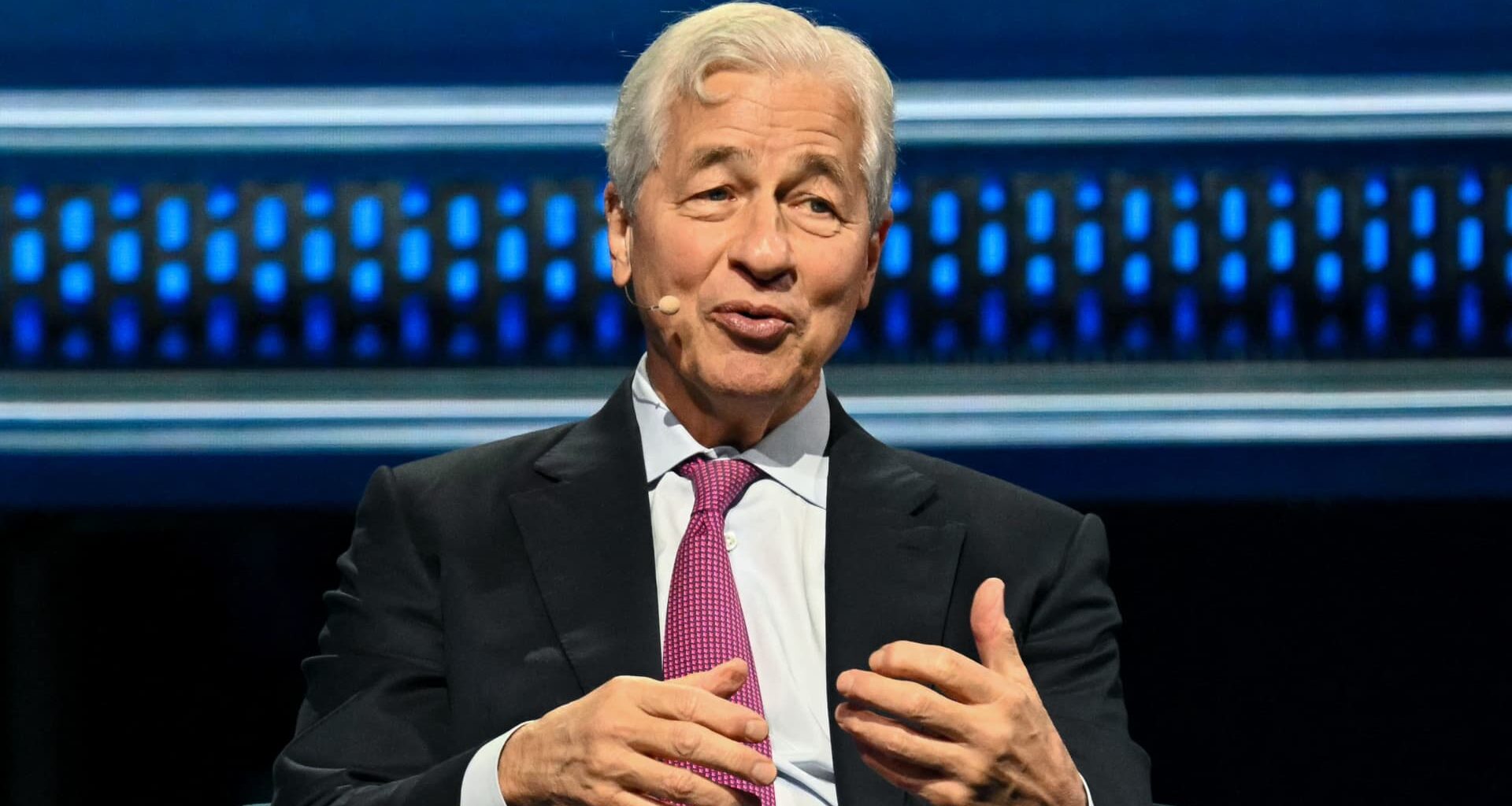 Jamie Dimon says U.S. should impose Trump credit card rate cap in Vermont, Massachusetts