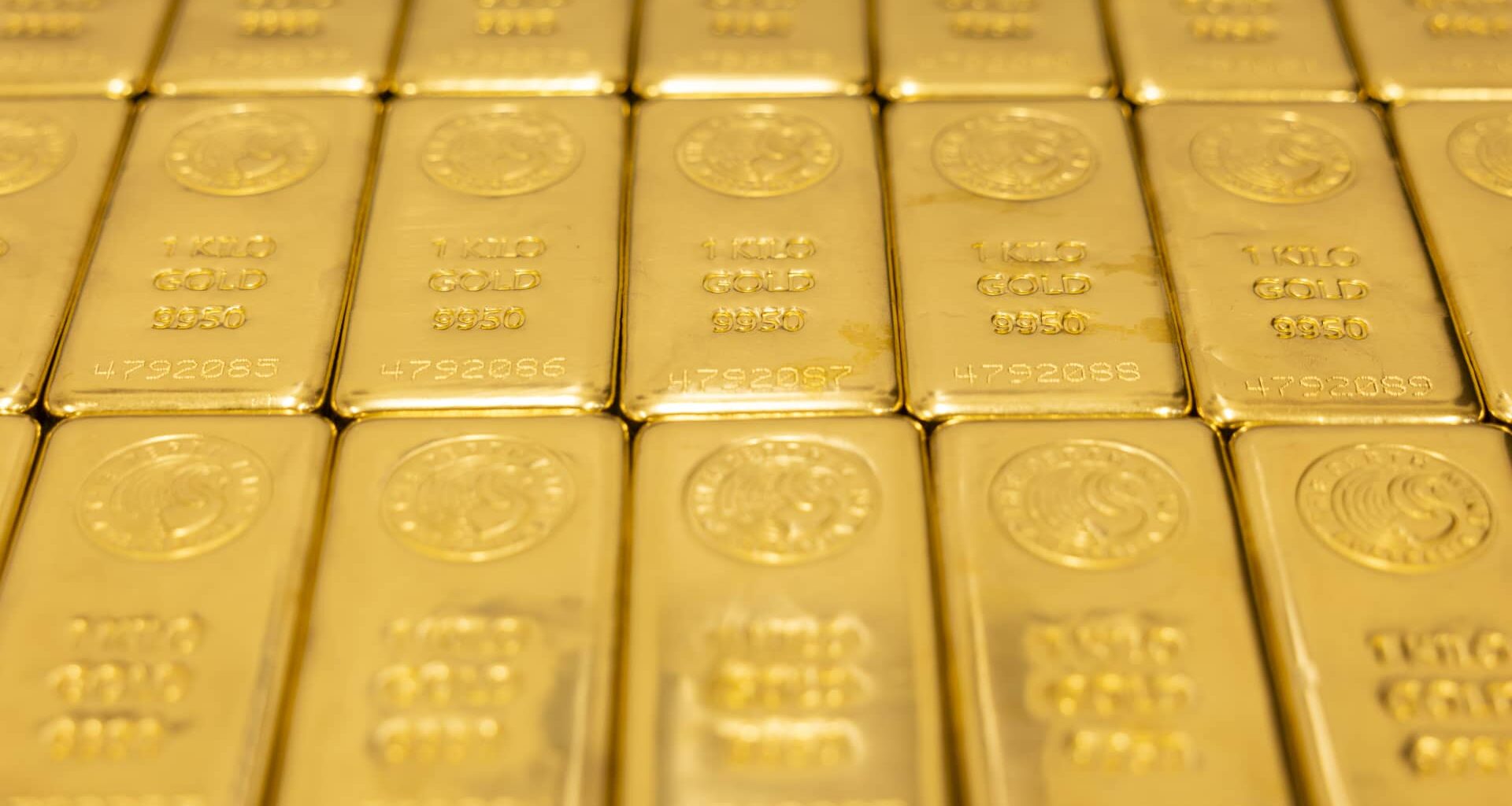Gold breaks new record on Greenland tariff threats — $7,000 level on the cards