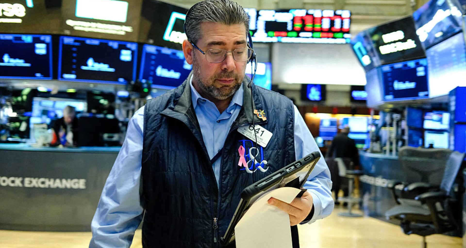 investors weigh December jobs report