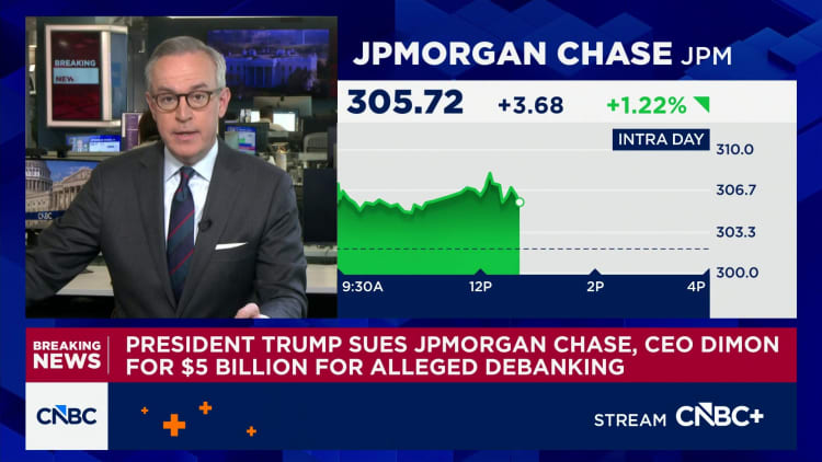 President Trump sues JPMorgan Chase and CEO Jamie Dimon for $5B for alleged debanking