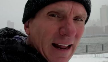 Video: Snowstorm covers New York City