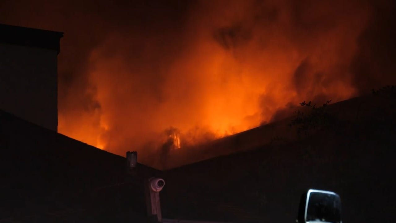 Dozens displaced after New Year's Day fire in southwest Houston