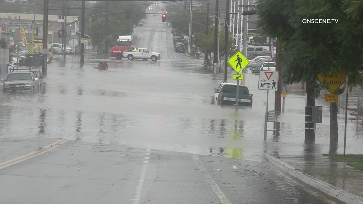 Flooding closes roads, prompts travel warnings across SD County