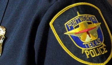 1 dead, 1 injured after police chase leads to traffic accident in Fort Worth on Saturday