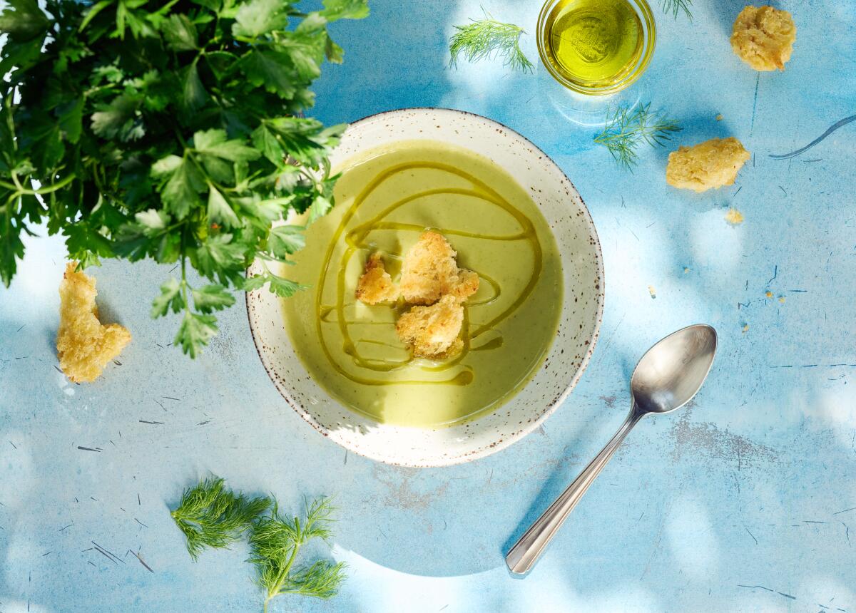 Broccoli-Fennel Soup With Garlic Croutons