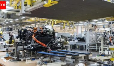 US manufacturing: ISM index records yearly low in December; activity contracts for 10th straight month