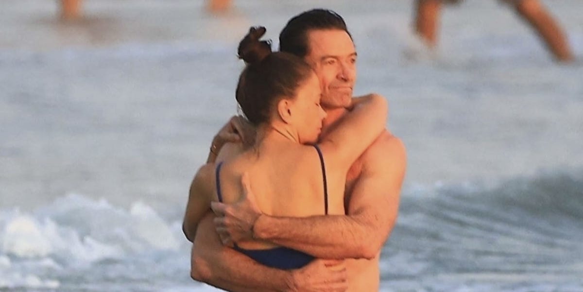 Hugh Jackman and Sutton Foster Pack on the PDA in Costa Rica