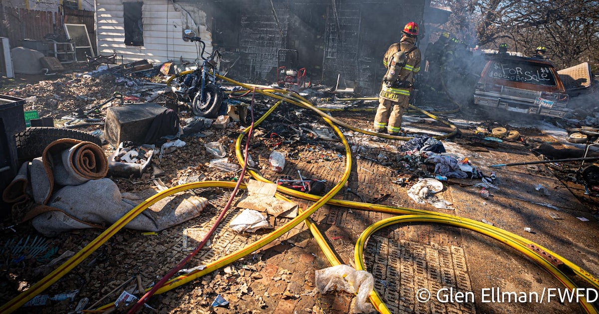 52-year-old woman identified as victim who died with 3 dogs in East Fort Worth house fire