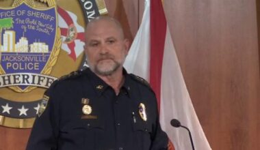 JSO officer accused of grand theft, corrections officer accused of exposing himself to co-worker