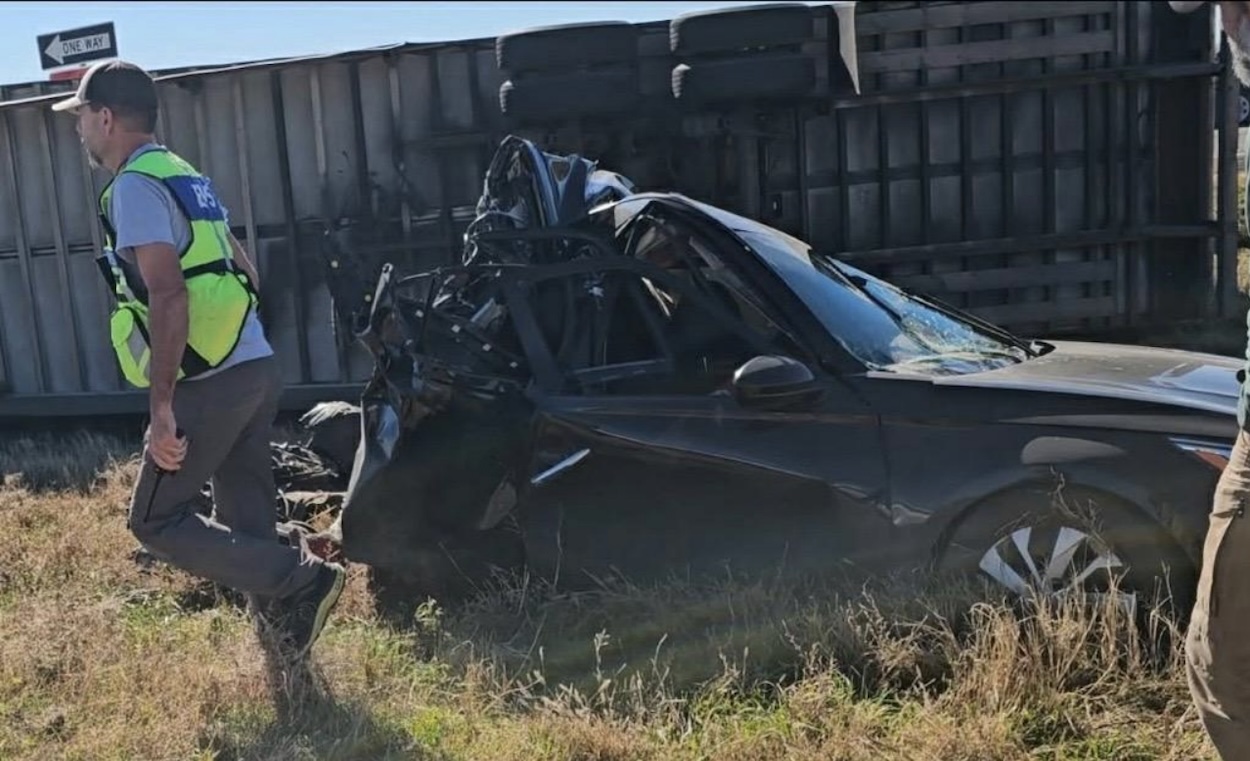 Families of women killed in 18-wheeler crash sue San Antonio's H-E-B for $1 million-plus