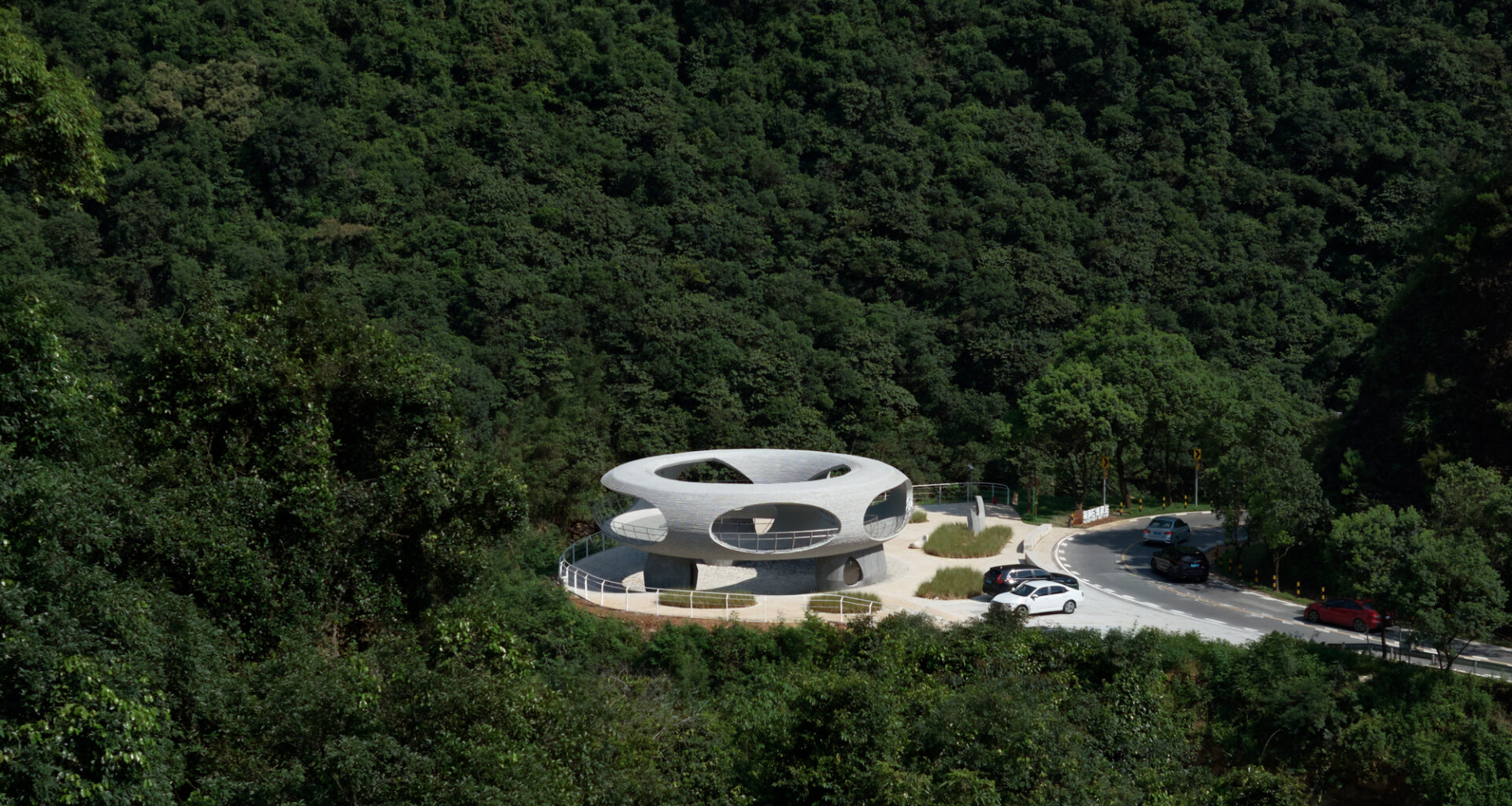 Resting Loop with Views / HCCH Studio