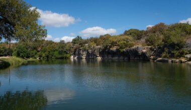Line break spills 100,000 gallons of sewage into Georgetown river