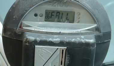 LA approves $6.8m for crappy Chandler Bikeway extension, and NY mayor takes literal shovel to bridge bike lane bump